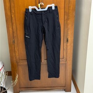 Marmot women’s snowboard ski pants size8 sm tear L thigh see last pic 28 inseam
